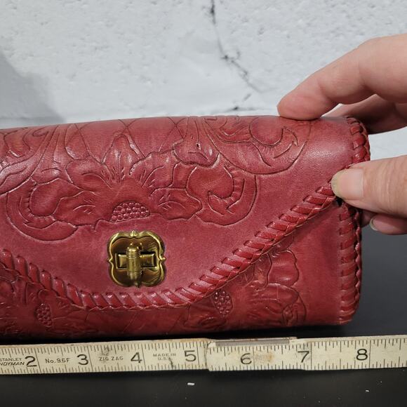 Vintage Tooled Leather Clutch Wallet Red Burgundy Floral - Picture 5 of 6